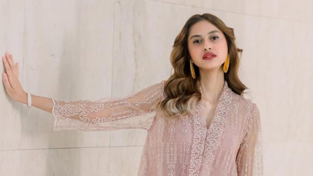4 Potret Asila Maisa Tampil Anggun dengan Kebaya, Aura Kecantikan Hipnotis Netizen