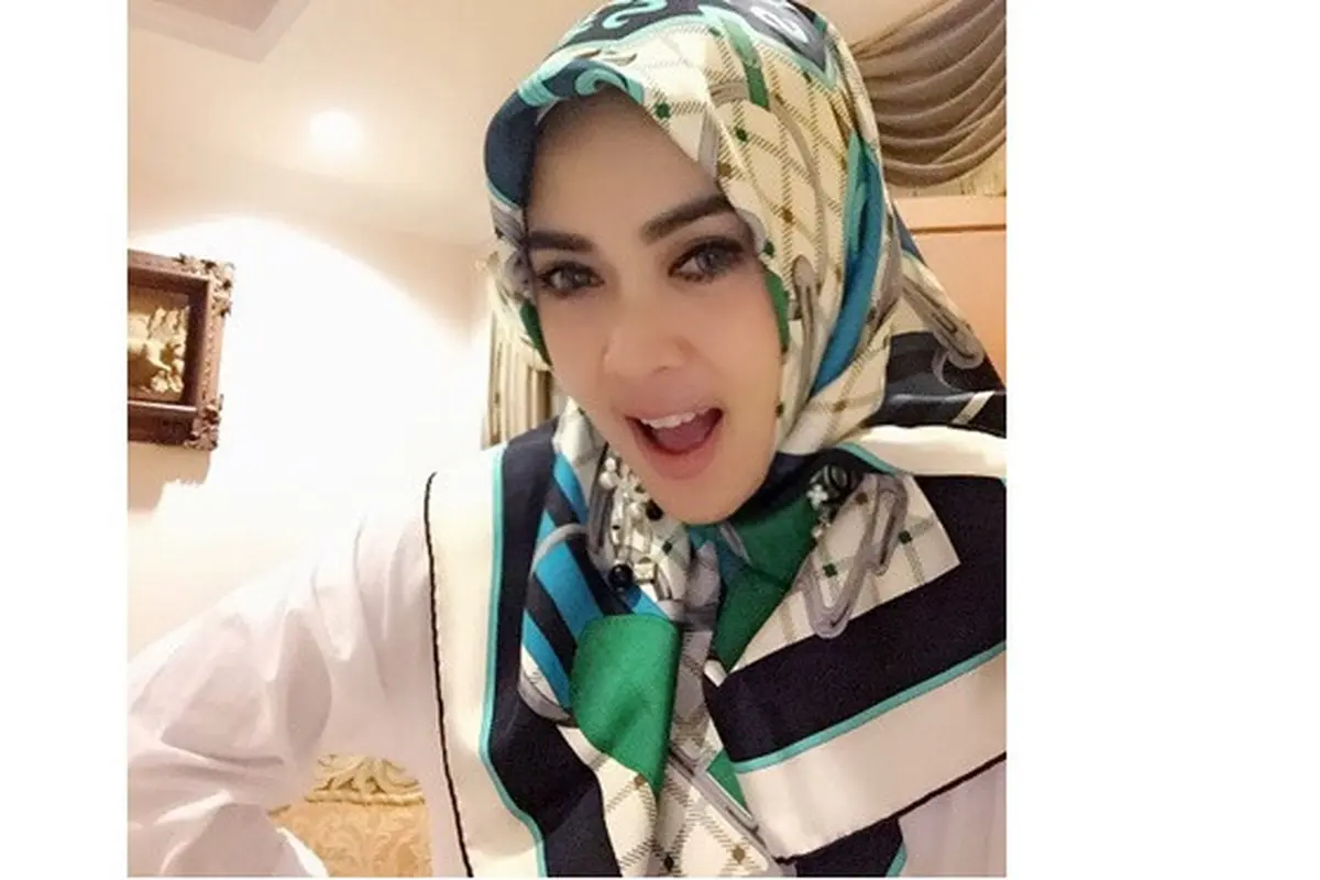 5 Potret Jadul Syahrini, Cetar Membahana Sedari Dulu