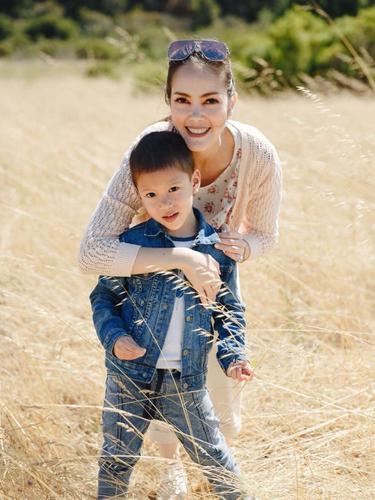 [Bintang] Cathy Sharon