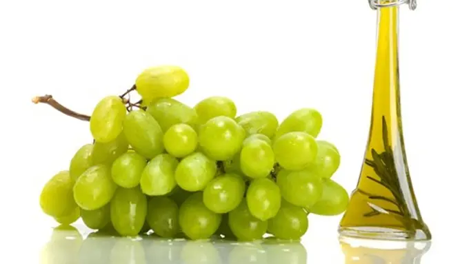 5 Manfaat Minyak Biji Anggur Untuk Rambut