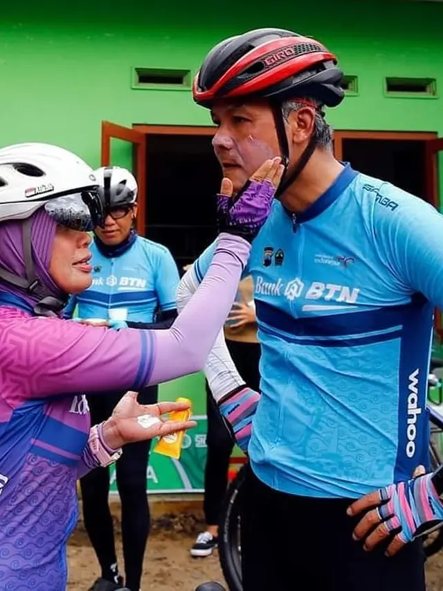 Momen Romantis Ganjar Pranowo dan Istri Olahraga Bareng (sumber: instagram/atikoh.s)