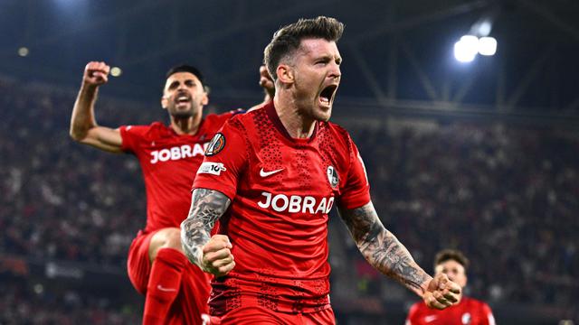 Foto: Suka Cita Para Pemain dan Suporter SC Freiburg saat Rayakan Keberhasilan Tembus ke Final Liga Europa 2025/2026