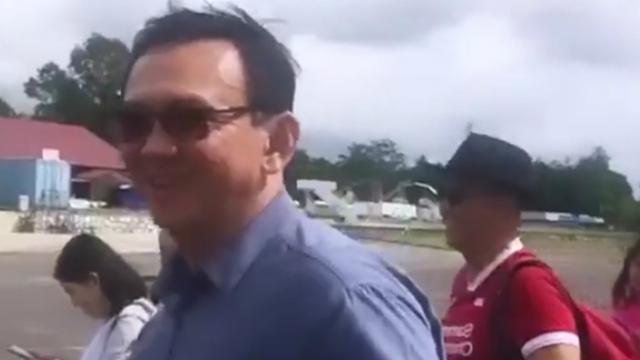 Pulang Kampung, Ahok Ziarah ke Makam Ayahanda