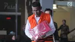 Bupati Kudus Muhammad Tamzil usai menjalani pemeriksaan oleh penyidik di Gedung KPK, Jakarta, Rabu (28/8/2019).  Muhammad Tamzil diperiksa sebagai tersangka terkait kasus suap pengisian jabatan perangkat daerah Kabupaten Kudus tahun 2019. (merdeka.com/Dwi Narwoko)