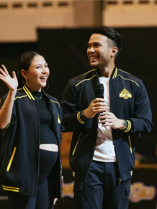 Tampil lebih sporty, Jessica Mila mengikat rambut indahnya dengan wajah yang nyaris polos tanpa makeup [@jscmila]