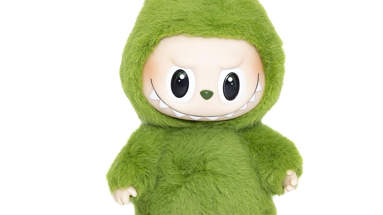 Labubu Dolls: From Blind Box Collectible Toys to Global Fashion Trends and Controversies