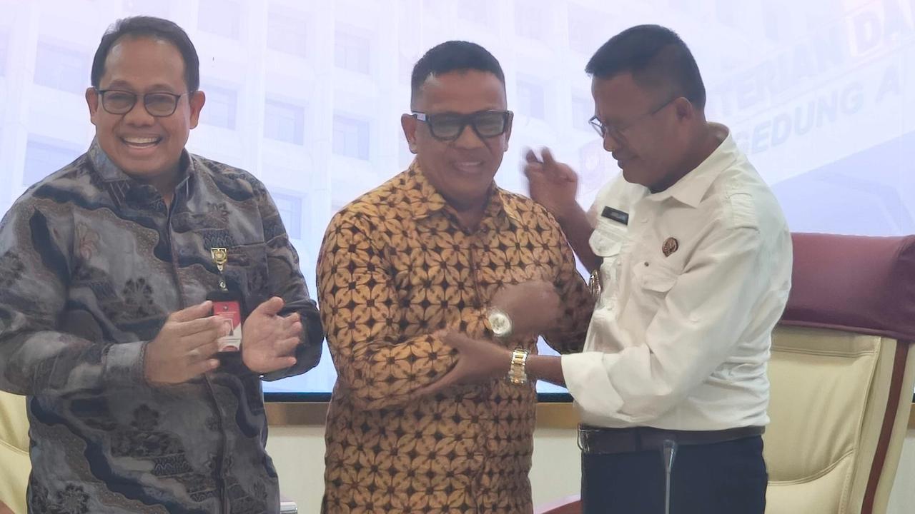 Kasus Kepsek Prabumulih Jadi Sorotan, Kemendagri Ambil Inisiatif Cegah Konflik Lebih Jauh