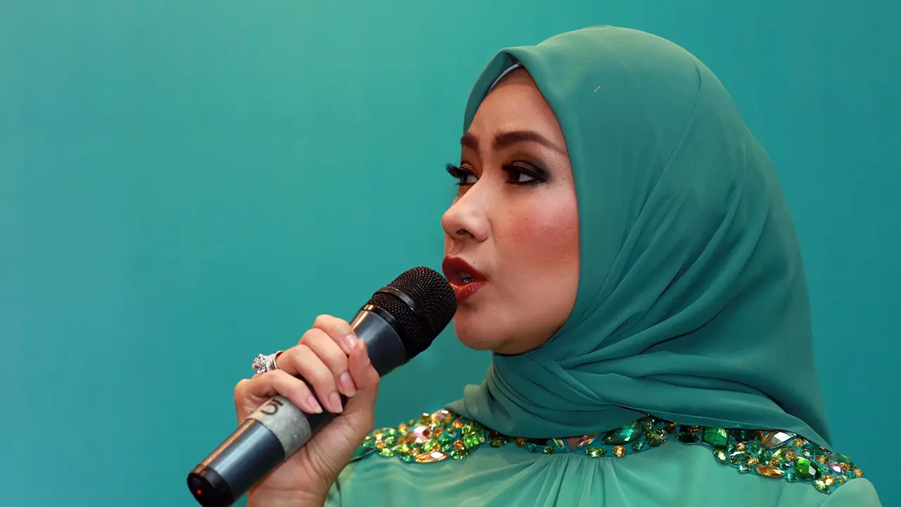 [Bintang] Alya Rohali