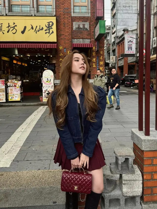 Liburan ke Taipei, Agatha Chelsea Pamer Pesona Bak Boneka Barbie