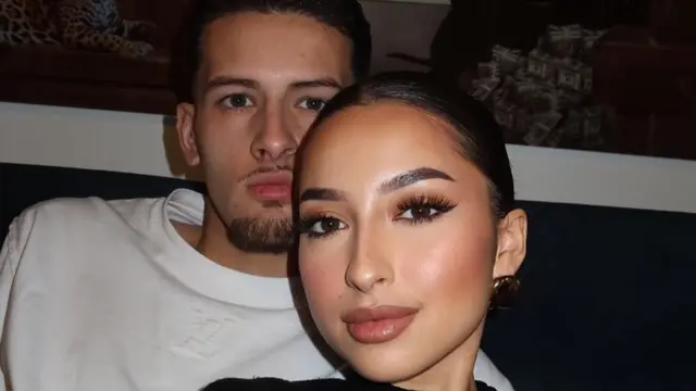 Potret Jennifer Coppen Habiskan Akhir Tahun Bareng Keluarga Justin Hubner, Tampil Cantik dengan Latte Makeup