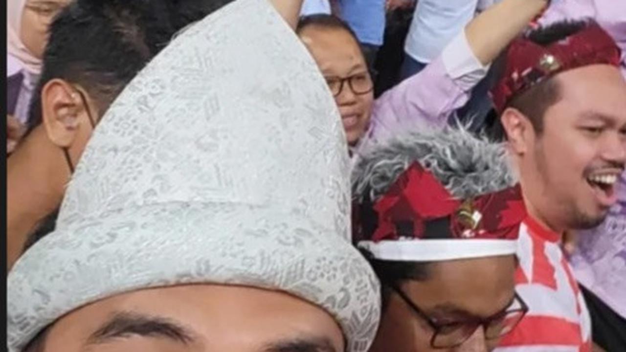 Aldi Taher datang ke acara debat Cawapres. Ia memberikan dukungan untuk Ganjar dan Mahfud MD.