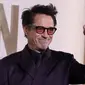 Robert Downey Jr dalam Golden Globe Awards atau Golden Globes 2024. (Jordan Strauss/Invision/AP)