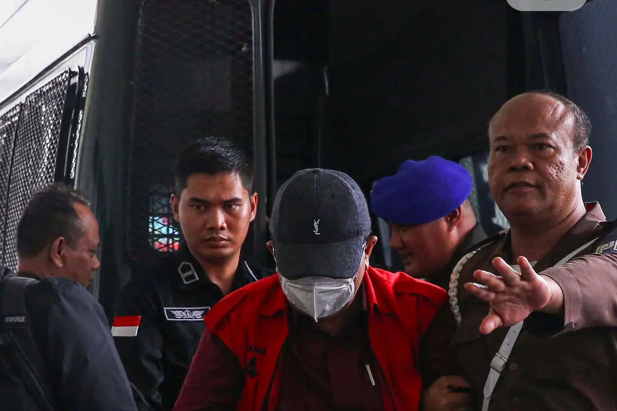 Jalani Pemeriksaan, Tiga Hakim Penerima Suap Kasus Gregorius Ronald Tannur Tiba di Gedung Kejagung