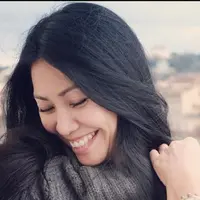 Lantas, seperti apa kemesraan Anggun dan suami keempatnya tersebut?