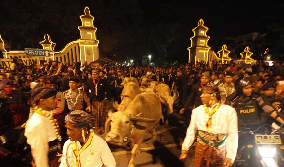 Larangan Keluar Rumah di Malam 1 Suro