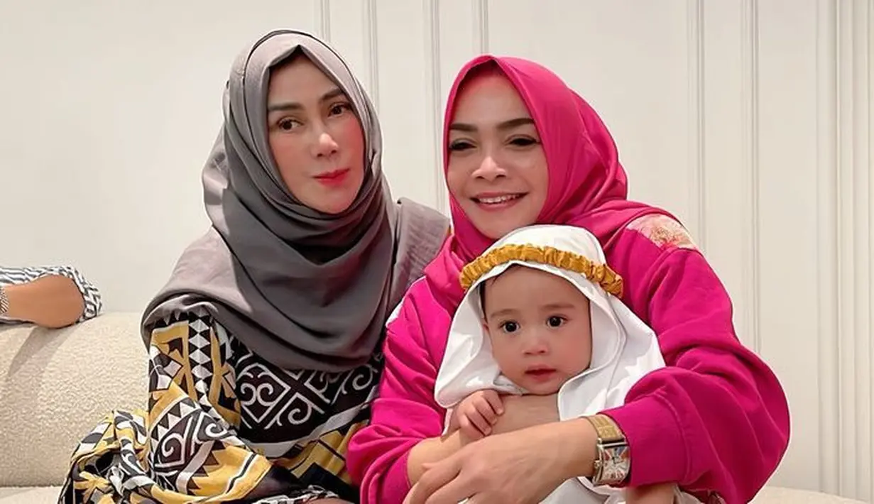 Cipung bergaya habibi dengan sorban ala raja dan pangeran Arab. [Foto: @tercipungcipung]