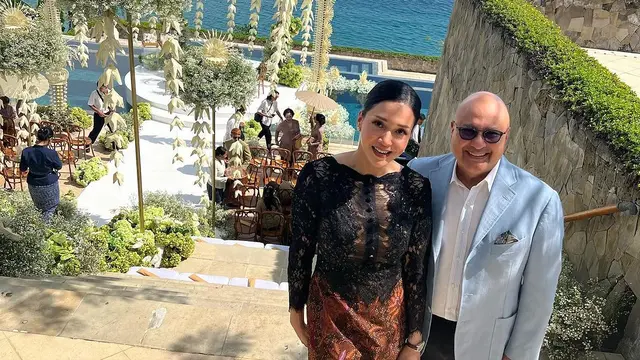 8 Ide Kebaya Kondangan Artis di Pernikahan BCL, Hanggini, hingga Enzy Storia