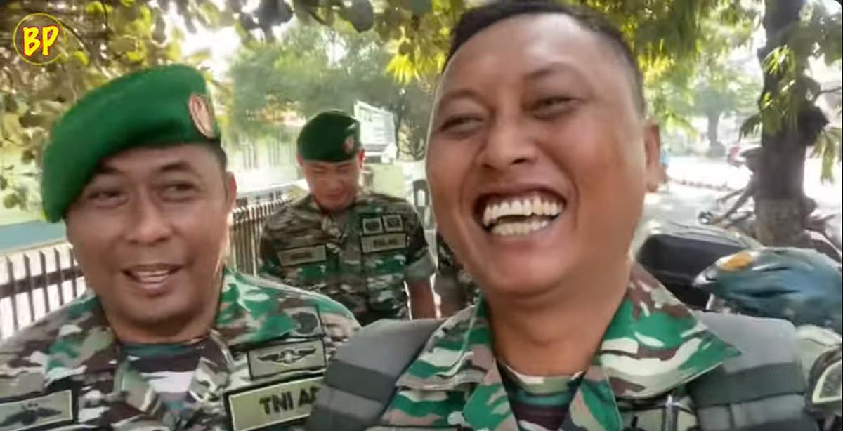 Prajurit TNI AD Ini Mengaku Baru Pertama kali ke Jakarta dan Lihat Monas
