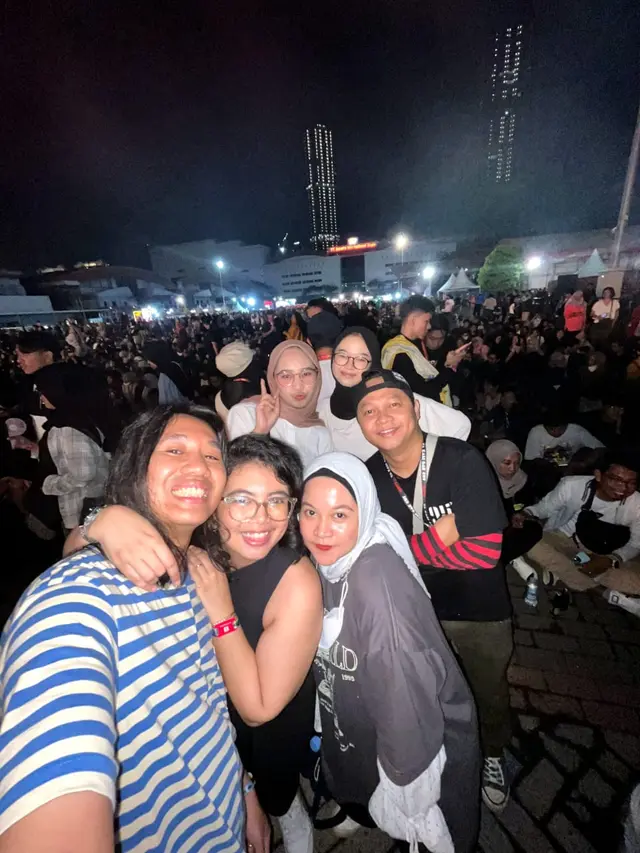 Konser Sheila on 7 Bertajuk Tunggu Aku di Jakarta Jadi Momen Nostalgia Sekaligus Reuni Kecil-Kecilan Sheila Gank