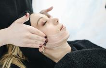 10 Rekomendasi Skincare Aman dan Terbaik untuk Ibu Hamil Edisi 2024