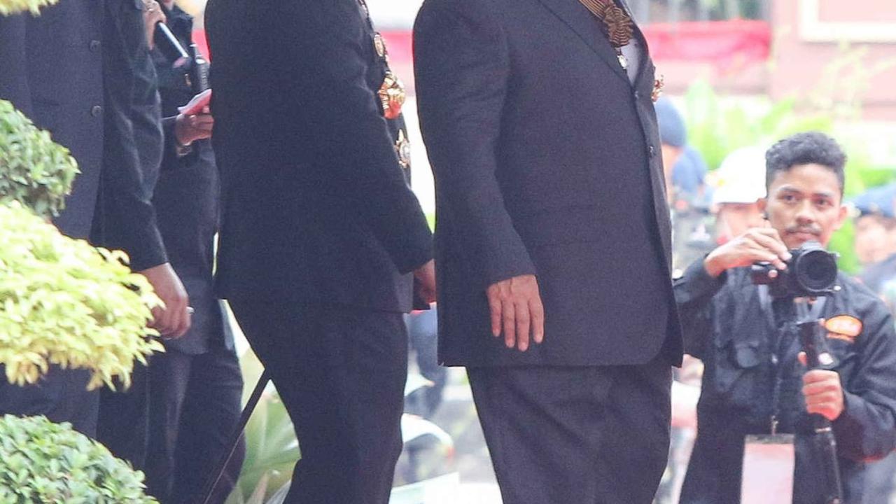 Prabowo Subianto tersenyum seusai penganugerahan tanda kehormatan Bintang Bhayangkara Utama di&nbsp;Ruang Rapat Utama (Rupatama) Mabes Polri, Jakarta Selatan, Kamis (20/6/2024).&nbsp;Liputan6.com/Herman Zakharia