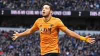 3. Raul Jimenez - Pemain asal Meksiko ini mampu memberikan kontribusi besar bagi lini depan Wolves. Jimenez telah menyumbangkan 22 gol dan 10 assist dari 44 penampilannya bersama Wolves sepanjang musim 2019/20. (AFP/Daniel Leal-Olivas)