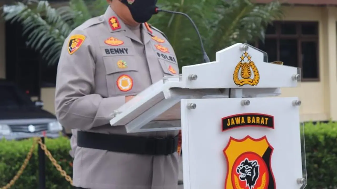 Kapolres Garut AKBP Adi Benny Cahyono dalam salah satu kegiatan di lingkugan Mako Polres Garut, Jawa Barat.