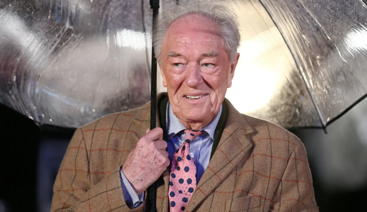 Diketahui selama ini Gambon telah memerangi penyakit pneumonia. Penyakit itu pula yang merenggut nyawanya. (JUSTIN TALLIS / AFP)