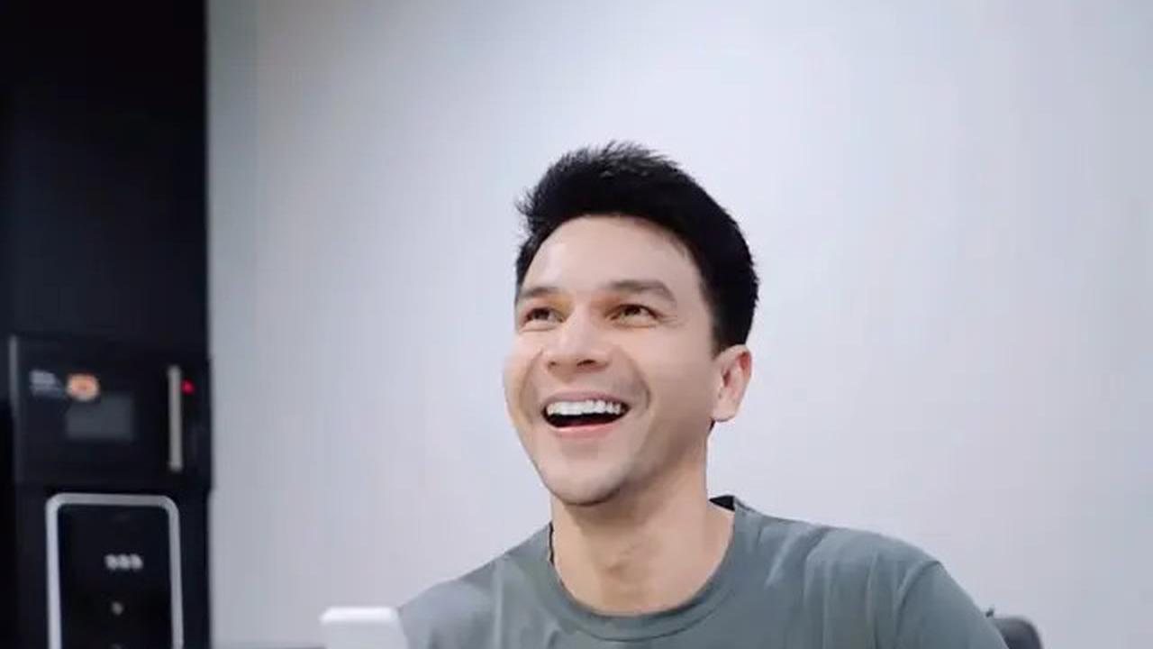 Jadi Tersangka Vape Obat Keras, Ini 7 Potret Terbaru Jonathan Frizzy