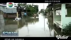 Seorang pelajar SMP berusia 12 tahun, ditemukan nelayan mengambang di pinggir sungai dekat muara Kali Lamong atau sekitar 1 kilometer dari lokasi kejadian.