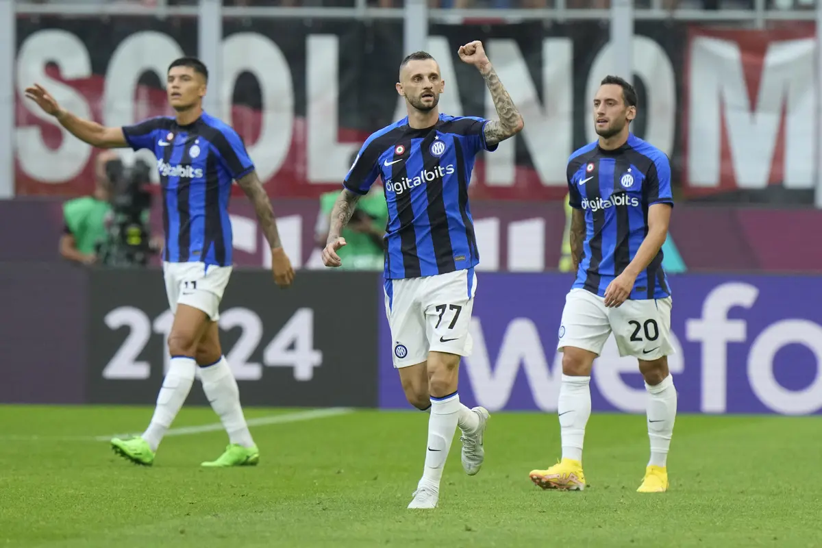 Rafael Leao Cetak Dua Gol, AC Milan Bungkam Inter Milan di San Siro