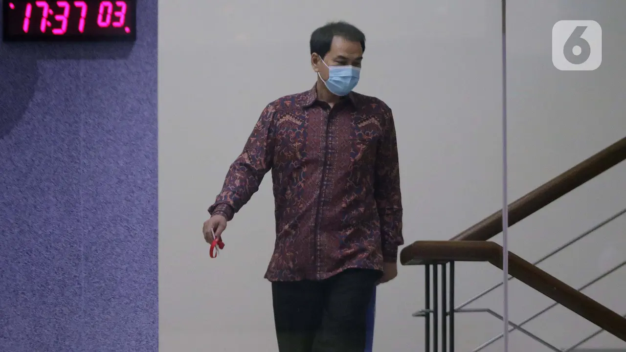 Usai Diperiksa KPK, Azis Syamsuddin Bungkam