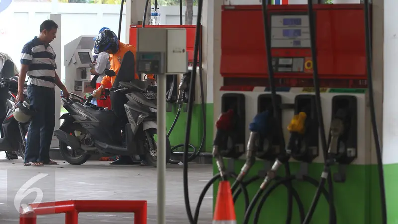 20160315-Hore, Harga BBM Pertamina Turun Rp 200 Per Liter-Jakarta