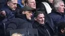 Pelatih Timnas Inggris, Thomas Tuchel terlihat di tribune dalam laga lanjutan Liga Inggris 2024/2025 antara Tottenham Hotspur melawan Newcastle di Tottenham Hotspur Stadium, London, Inggris, Sabtu (04/01/2025). (AP Photo/PA/John Walton)