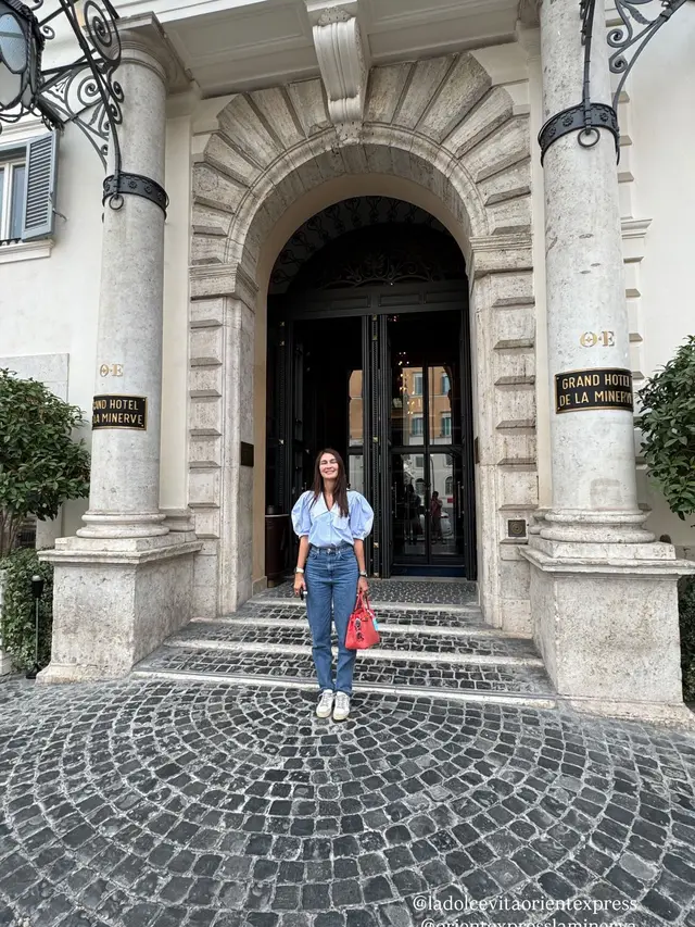 Tampilan Fashionable Luna Maya Rayakan Ulang Tahun di Italia dengan Jinjing Tas Hermes Ratusan Juta