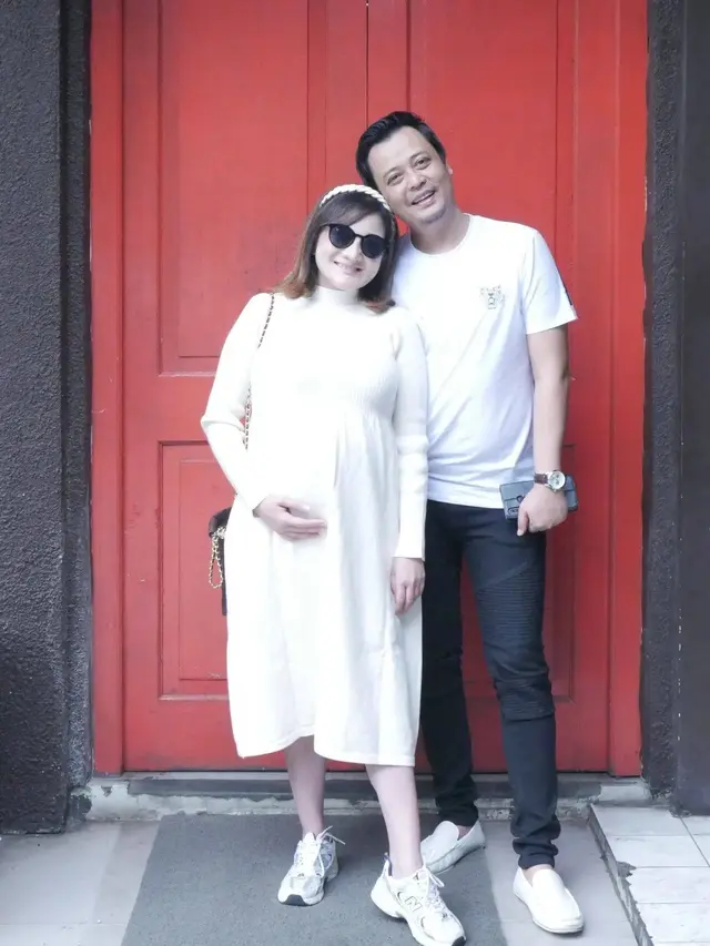 7 Potret Kiki Amalia Pamer Baby Bump, Berat Badannya Naik 20 Kg