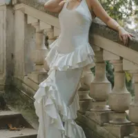 Ariel Tatum melalukan pemotretan bersama @npmalina. Pesona Ariel kembali mencuri perhatian lewat pemotretan terbarunya yang menghadirkan nuansa klasik dan romantis. [@npmalina]