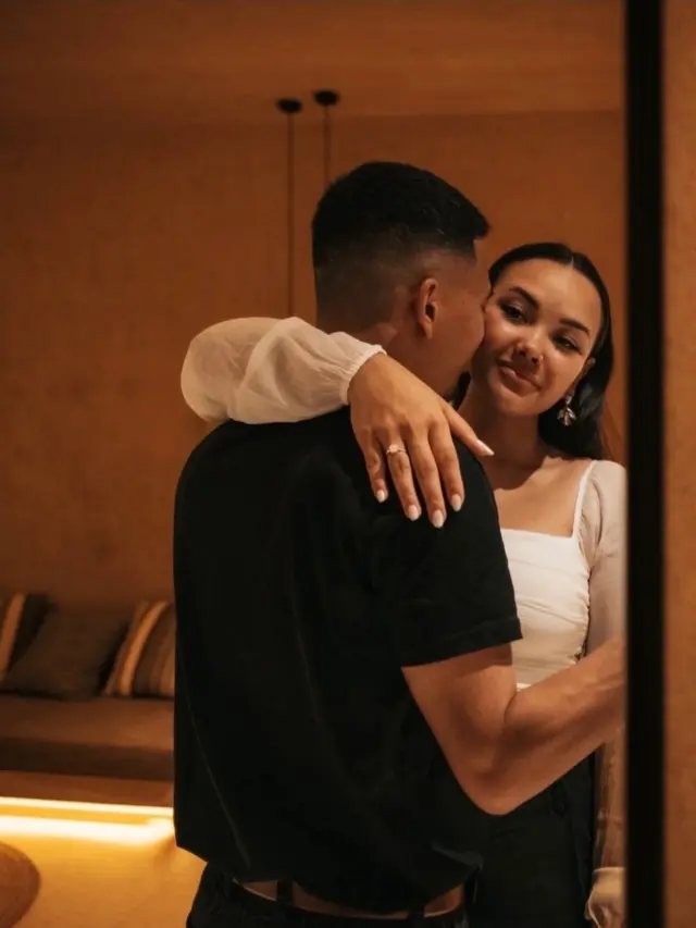 Alexandra Daguise Dilamar Kekasih