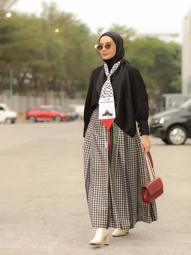 Padu Padan Clean Outfit ala Zaskia Sungkar (Instagram/@zaskiasungkar15)