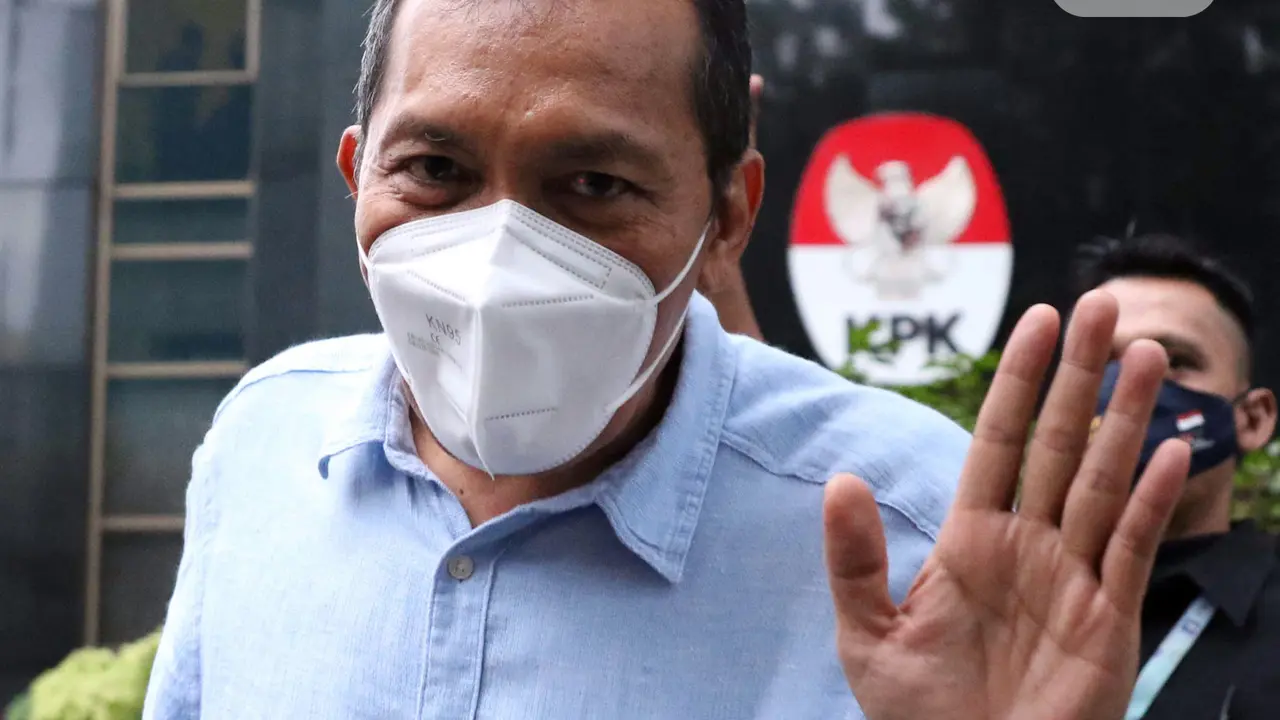 FOTO: Dua Mantan Pimpinan KPK Sambangi Gedung Merah Putih