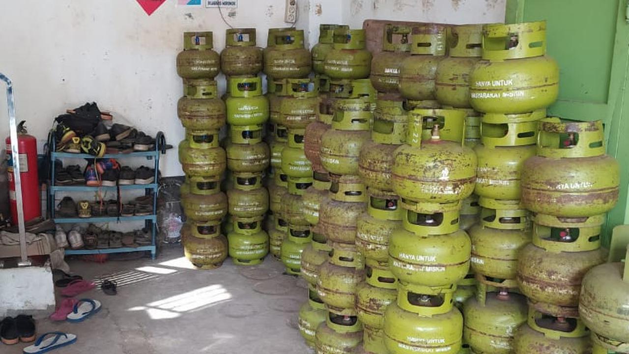 Warga Merana Gas 3kg Langka: Ongkos Tambah, Buang Waktu Antre, Lokasi Jauh Cuma Dapat 1 Tabung