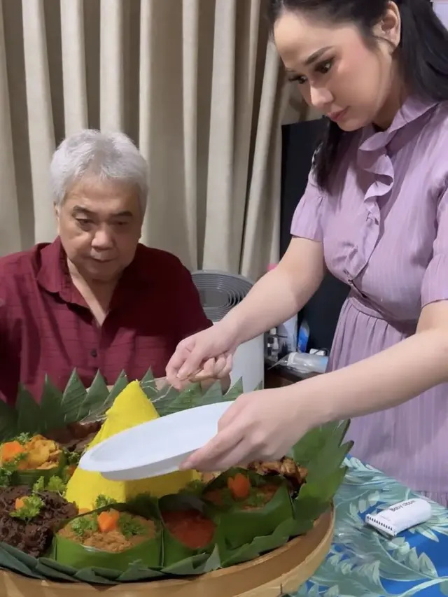 7 Potret Denise Chariesta Rayakan 1 Bulan Kelahiran Buah Hati