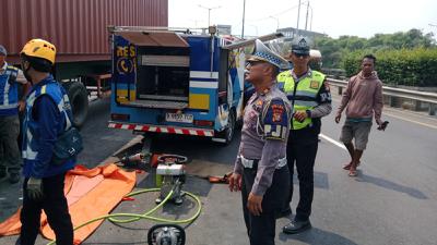 Lalin Tol JORR Berangsur Pulih usai Tabrakan Beruntun