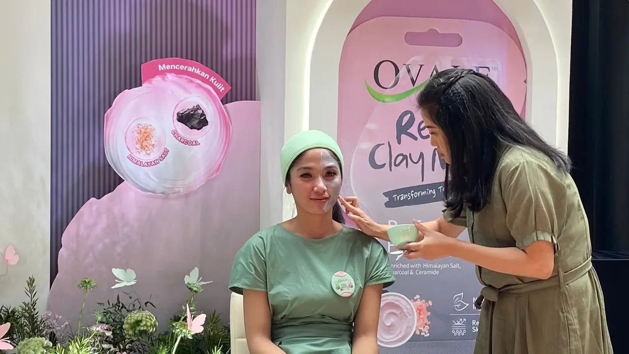 Pengaplikasian Clay Mask Ovale