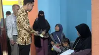 Wakil Presiden (Wapres) Gibran Rakabuming Raka mengunjungi Puskesmas Cibinong, Jl. Raya Jakarta-Bogor Km. 47, Nanggewer, Kecamatan Cibinong, Kabupaten Bogor, Jawa Barat, Selasa (18/3/2025). (Dok. Setwapres).