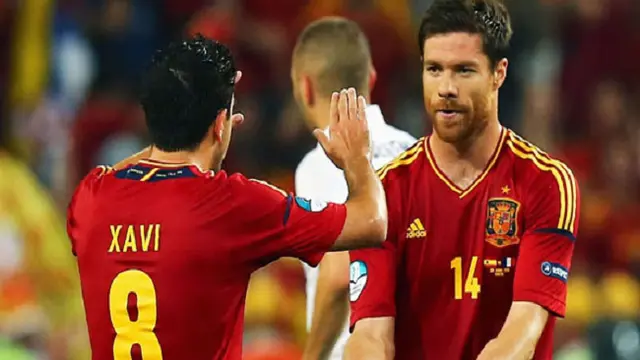Xavi Hernandez dan xabi Alonso