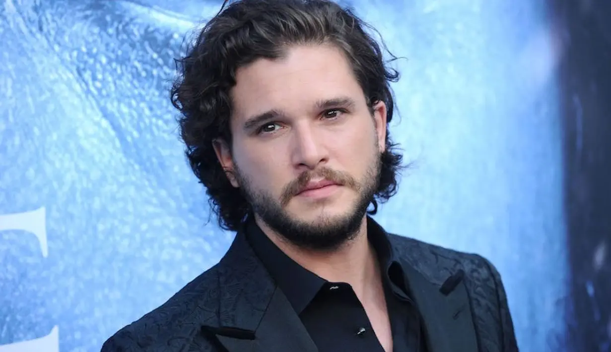 Ia pun mengganggu orang-orang yang berada di arena billiard tersebut. (NME)