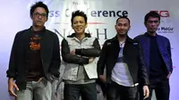 NOAH Band saat menggelar jumpa pers dalam rangka tur ke Amerika Serikat di Hard Rock Cafe, Pacific Place, Jakarta Pusat, Senin (16/3/2015). (Liputan6.com/Panji Diksana)