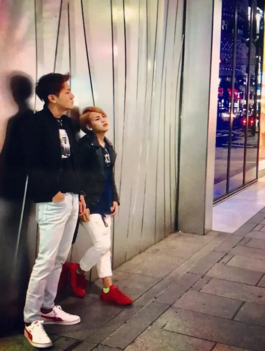 Tidak mau larut dalam kesedihannya, menurut kuasa hukumnya, Evelyn sedang menghibur diri di Jepang. Pasalnya selama di Indonesia, ia merasa sering di sakiti. (Instagram/ev0124)