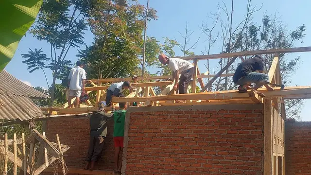 Kementerian PUPR tetap jalankan program bedah rumah di tengah pandemi Corona.  (Dok Kementerian PUPR)